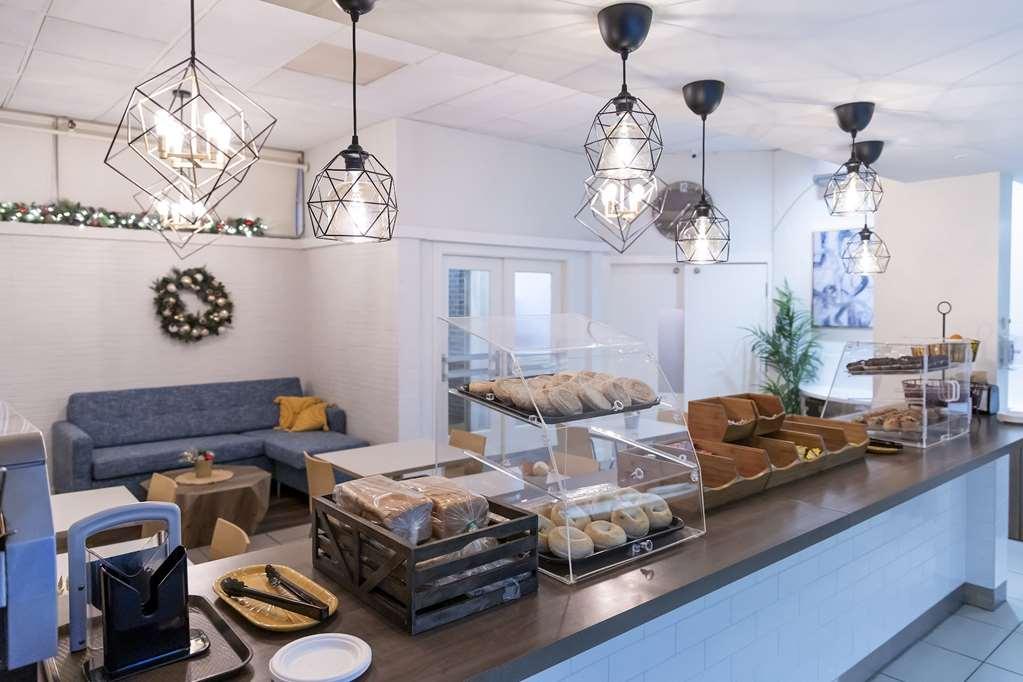 Rodd Moncton Hotel Restaurant photo